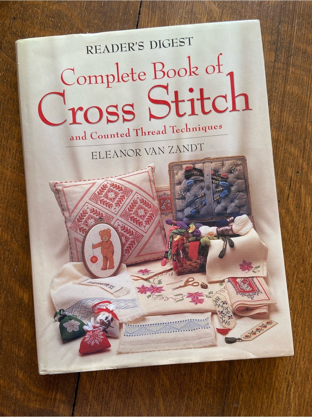 📕 1994 Complete Book of Cross Stitch Fibre-arts Vintage DIY Sewing Home Decor